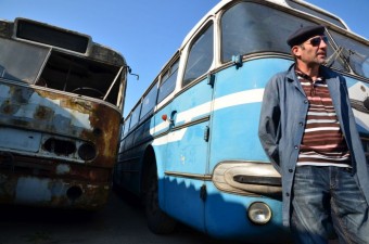 A magyar pusztában támad fel Ikarus