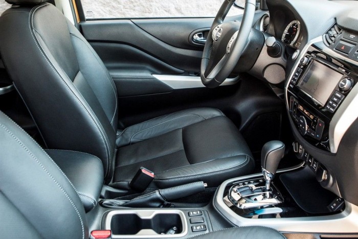 Az SUV-kra hajaz a Nissan új pickupja 7