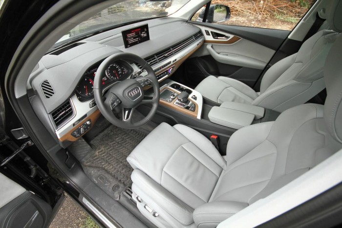 Zavarba ejtően hibátlan belső