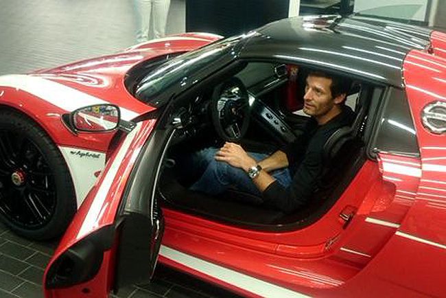 F1: 250 milliós Porschét vett magának a szülinapos Webber