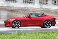 Jaguar F-Type R: menni nem is muszáj vele 57