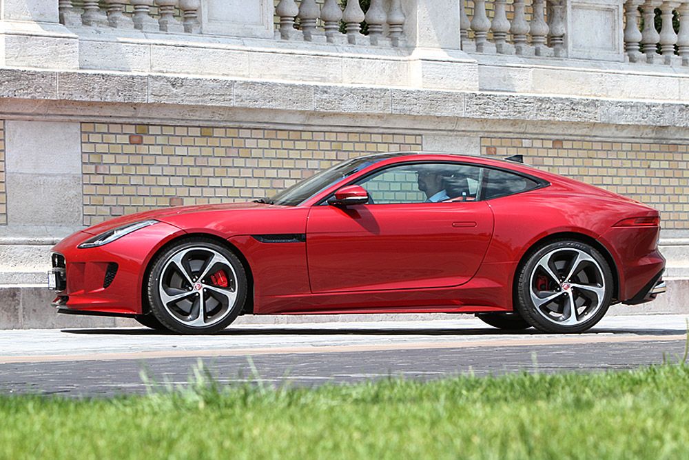 Jaguar F-Type R: menni nem is muszáj vele 6