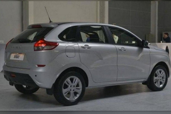 Jöhetnek az összkerekes családi Ladák 3 | Vezess Jöhetnek az összkerekes családi Ladák 3