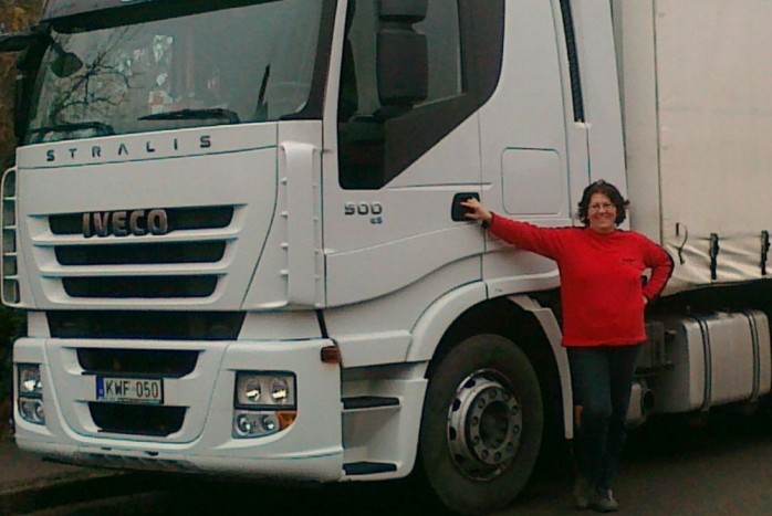 A női kamionsofőrök óvatosabbak a férfiaknál