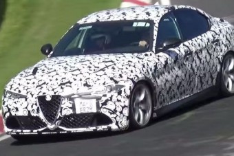 Iszonyú gyors az új Alfa Romeo szedán