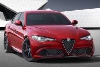 Iszonyú gyors az új Alfa Romeo szedán 9