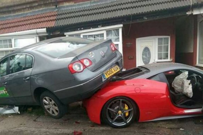 Ferrarit bérelt az esküvőre, katasztrófa lett a vége 11