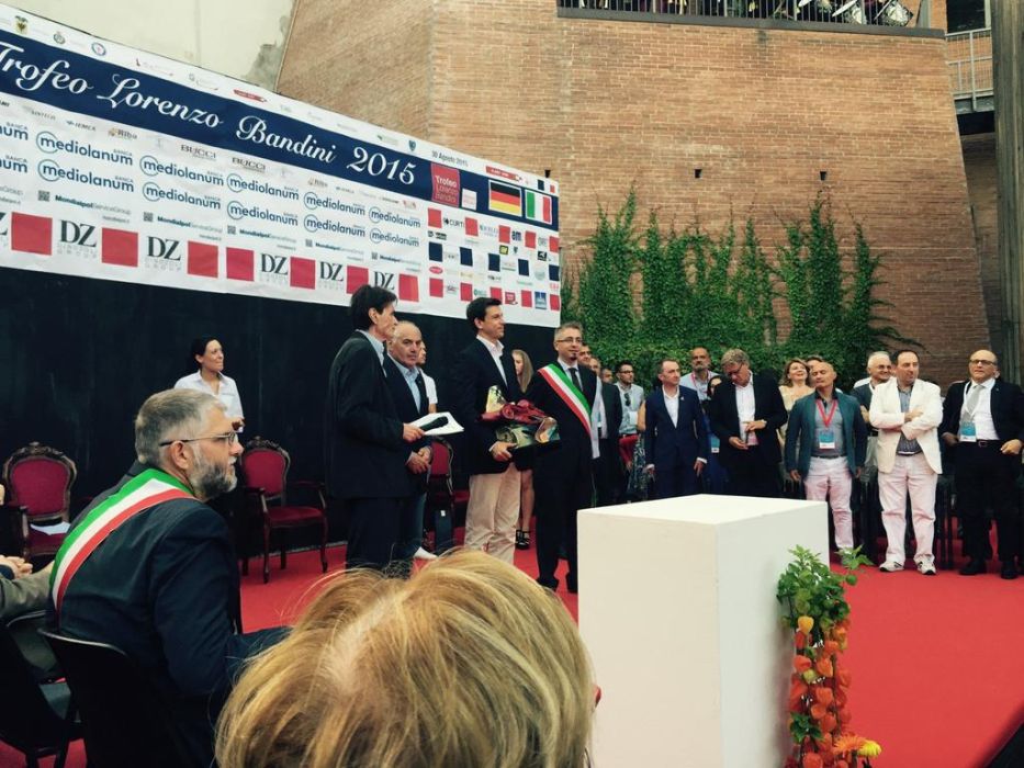 83881_694199_1000x700.jpg | Vezess | Vezess