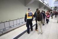 Az első napokban gyakoriak voltak a közterületesek a metrón