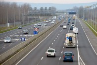 Több a fizetős út, de nem lett több bliccelő 15