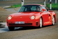 A Porsche 959 volt az első szériaautó az üreges küllős kerékkel megoldott keréknyomás-ellenőrzéssel