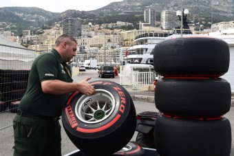 F1: Nem akarnak gumitesztet a csapatok