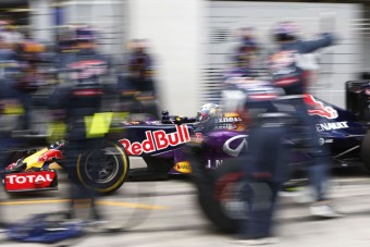 F1: Küszöbön áll a Red Bull kiszállása?