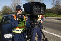 Feljebb tolják a korlátokat, az autósok is tehetnek javaslatokat, hol szeretnének gyorsabban menni. Jöhetnek a tippek!