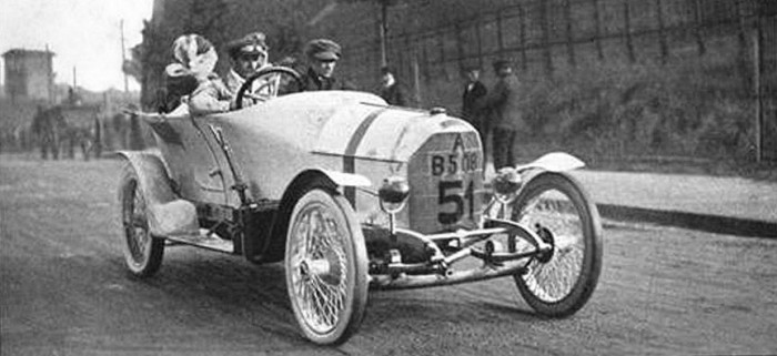 1910-ben Ferndinand megnyerte az 1945 kilométeres hosszútávú versenyt (Berlin-Magdeburg-Braunschweig-Kassel-Würzburg-Nürnberg-Stuttgart-Strasbourg-Metz-Bad Homburg) az Austro-Daimler 27/80 PS Prinz-Heinrich-Wagen volánja mögött.