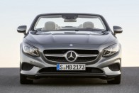 Kinyílt a Mercedes luxuskabriója 117