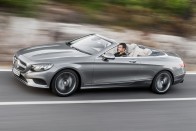 S 500 Cabriolet: 455 LE, 700 Nm, 8,5 l/100km. Kilencfokozatú 9G-Tronic sebességváltóval