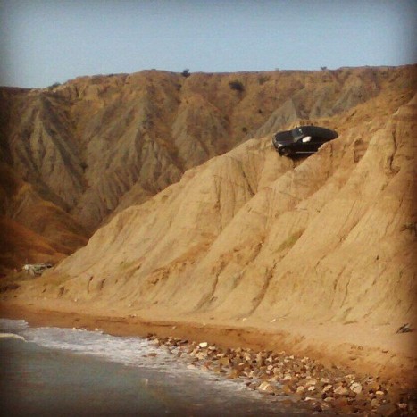 Ez a BMW-s már nem éri el a tengert 5