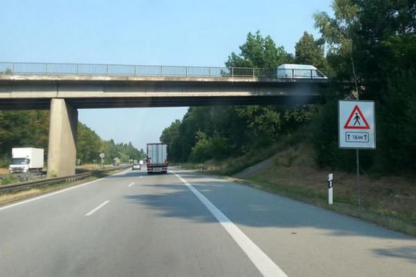 Migránsveszély az autópályán