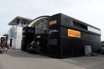 F1: Tesztelés nélkül nem akar maradni a Pirelli