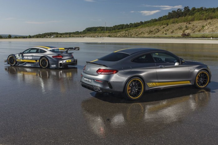 Mercedes versenyautó pályára és utcára 1