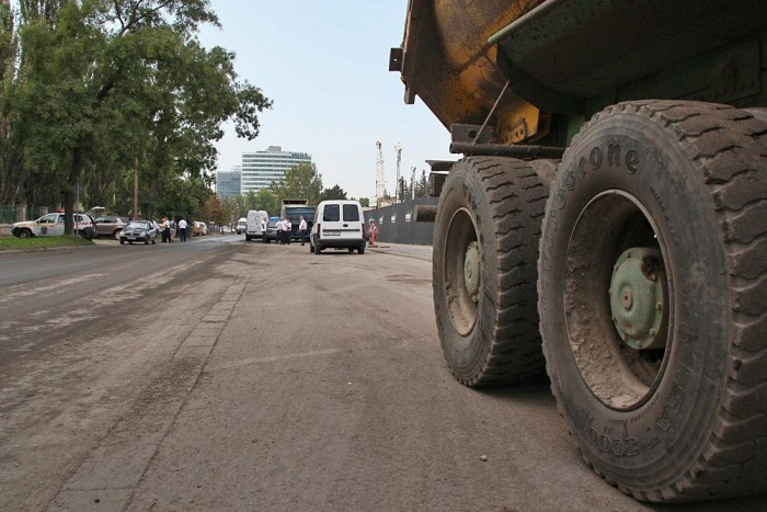 Kegyetlenül büntetnek a Dagálynál 6 | Vezess Több közterületes volt a területen, mint építőmunkás. Forgalom pedig nulla.