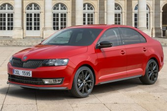 Sportos szedánokkal erősít a Škoda