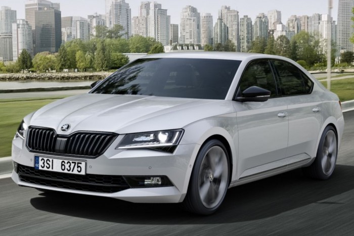 Sportos szedánokkal erősít a Škoda 1