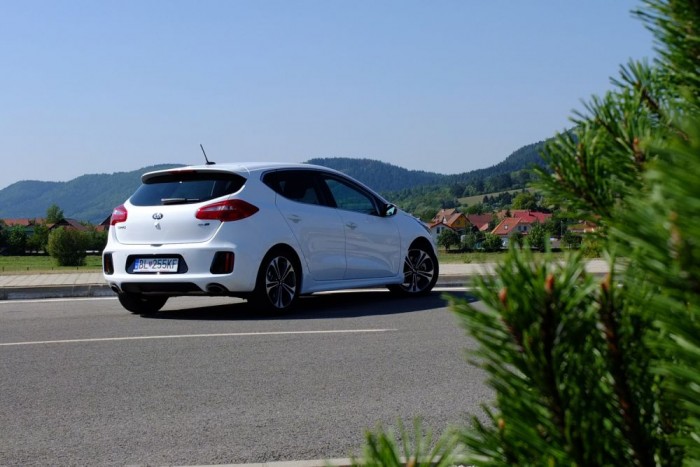 Felszín alatt változott a Kia cee’d 12