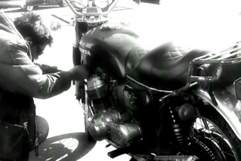 Ádám ellopta a Ferdinánd hídon hagyott motort