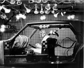 Volt idő, amikor bábuk helyett hullákkal végezték a törésteszteket