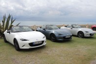 Hét színben készül a Mazda MX-5: Soul Red Metallic, Ceramic Metallic, Arctic fehér, Crystal gyöngyfehér Mica, Reflex kék Mica, Meteor szürke Mica és Jet fekete Mica