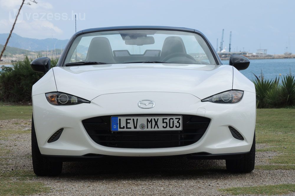 Mazda MX-5 – Minden, ami egy sportkocsitól kell 26