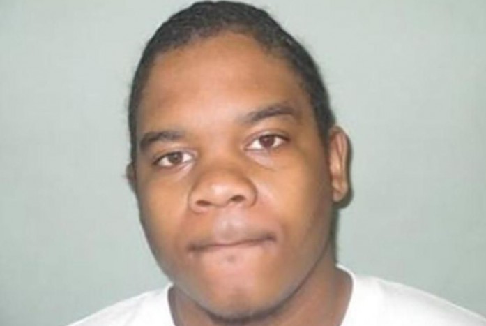 Autót rabolt, de ahhoz is hülye, hogy vezessen 3