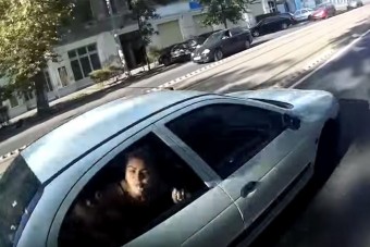 Autós köpte le a bringást Budapesten