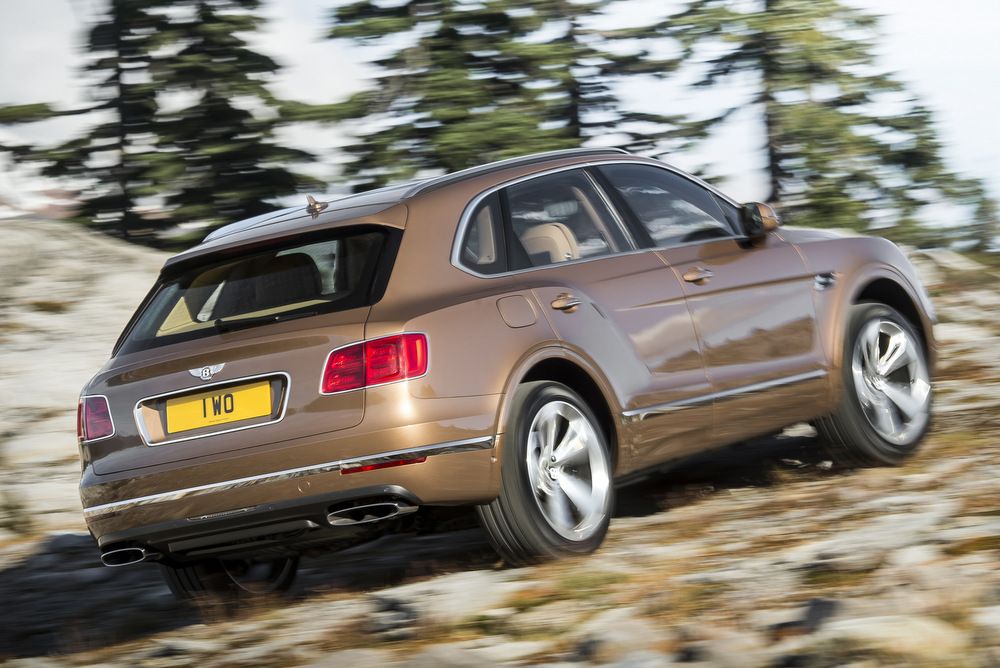 Bentley Bentayga: Normálisnak akar látszani 10