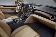 Bentley Bentayga: Normálisnak akar látszani 44