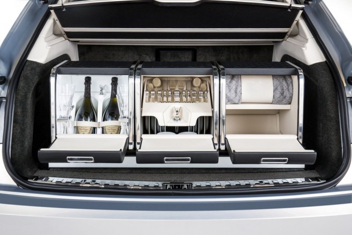 Bentley Bentayga: Normálisnak akar látszani 10