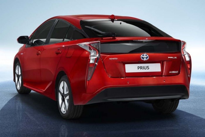 Első fotókon az új Toyota Prius 6