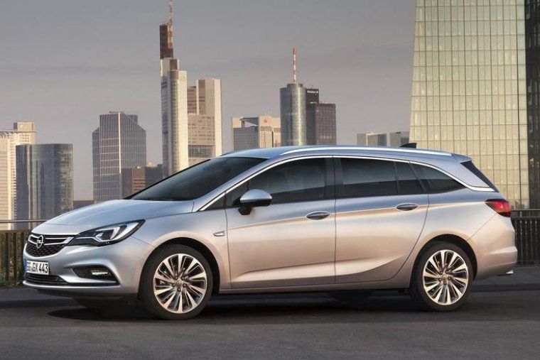 Íme, az új Opel Astra kombi! 15