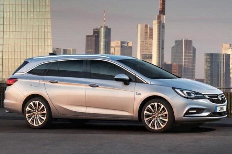 Íme, az új Opel Astra kombi! 18