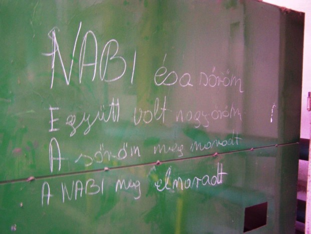 Nem találná ki, hol készülnek a BKV új buszai 10 | Vezess Egy névtelen szerző műve, akinek sikerült két, számára fontos dolgot rímbe szedni, a NABI-t és a sört.