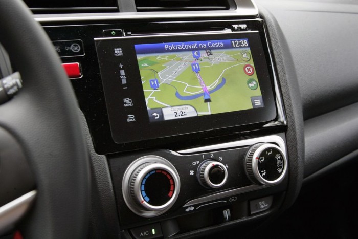 Friss hangok a Jazz-ben 12 | Vezess A navigáció agyát a Garmin szállította