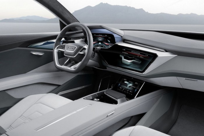 Árammal megy terepre az Audi 7