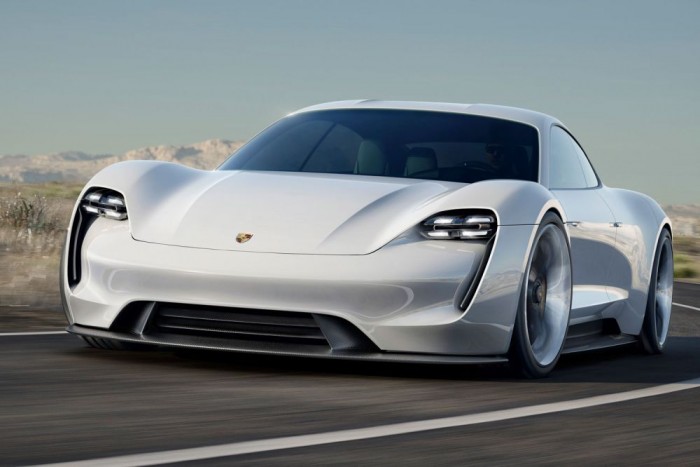 Albínó békával mindent vitt a Porsche 3 8 percen belül van a Mission-E körideje a Nürburgring Nordschleife szakaszán. A végsebesség 250 km/óra feletti