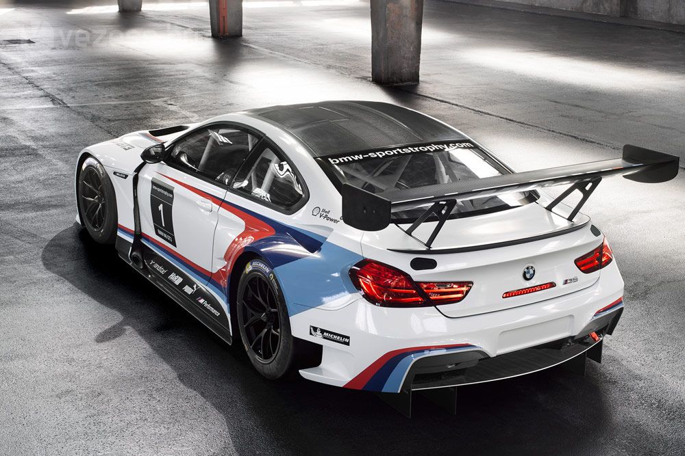 Luxusautóból versenyautó: BMW M6 GT3… 4