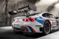 Luxusautóból versenyautó: BMW M6 GT3… 34