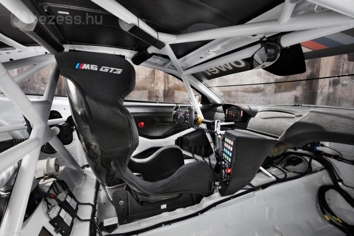 Luxusautóból versenyautó: BMW M6 GT3… 3 Luxusautóból versenyautó: BMW M6 GT3… 3