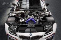 Luxusautóból versenyautó: BMW M6 GT3… 40