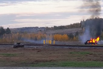 Félelmetes, ahogy az orosz robottank pusztít